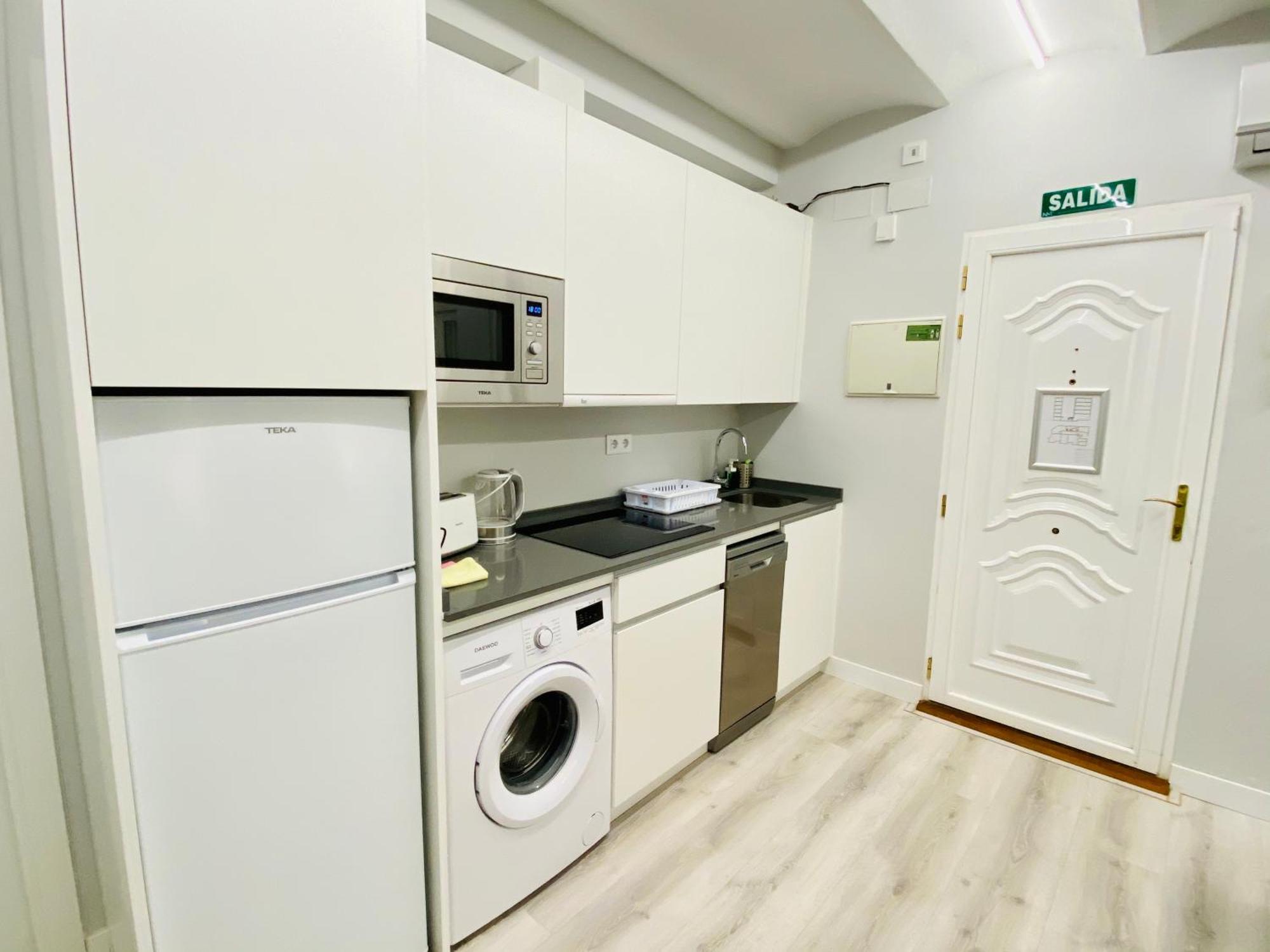 Estudio Centro Madrid Santa Ana Puerta Del Sol Exteriör bild